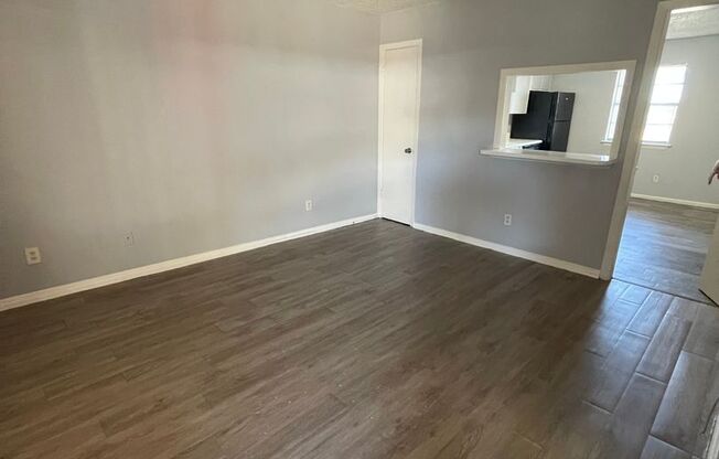 2 beds, 1.5 baths, 992 sqft, $800, Unit 231E