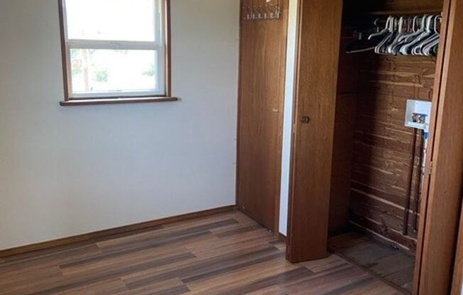 2 beds, 1 bath, $2,200