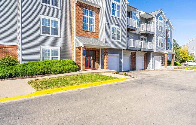 2 beds, 1 bath, 900 sqft, $1,399, Unit 1510 - 207