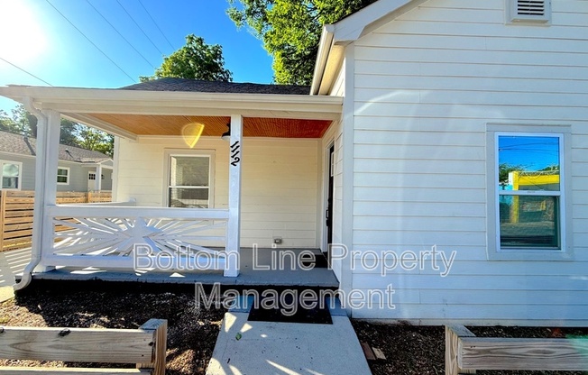 1112 PEGRAM ST
