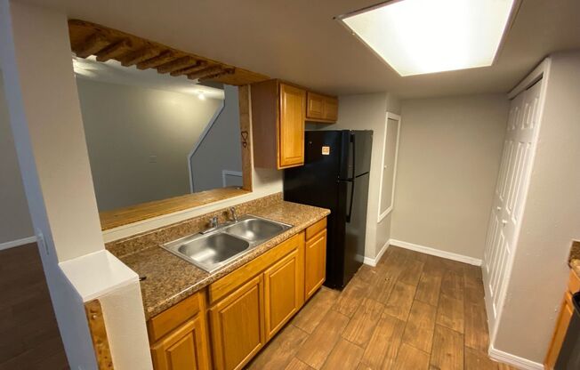 Available MAY 6th-Davenport/Four Corners Townhome - 3Beds 2 bath Includes most utilities! Hurry and apply!!