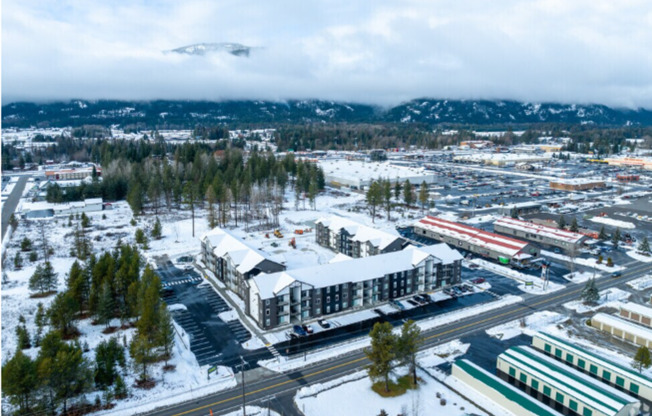 3 beds, 3 baths, 1,086 sqft, $1,882, Unit 2212