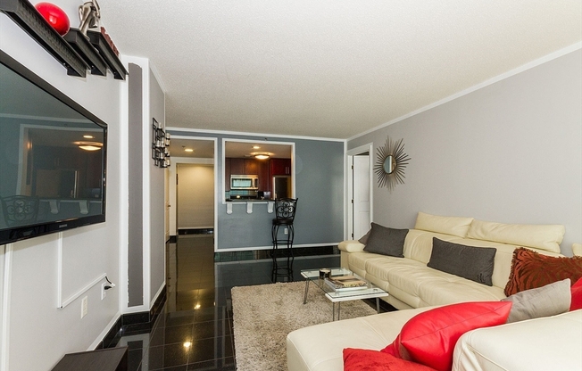 2 beds, 2 baths, 1,100 sqft, $4,000, Unit 921