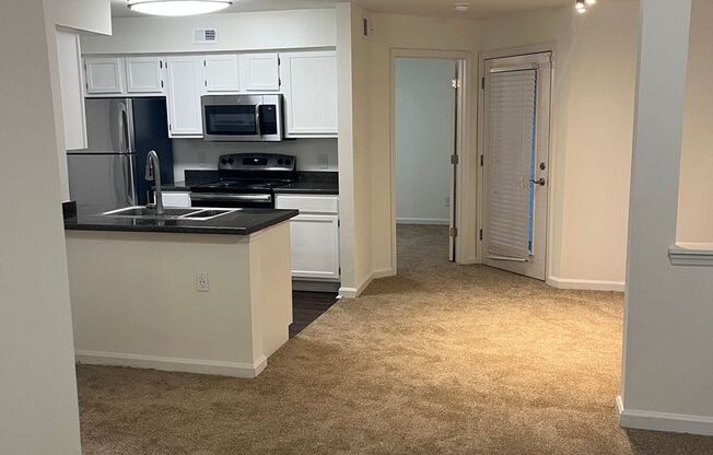 2 beds, 2 baths, 1,121 sqft, $1,595, Unit 1415
