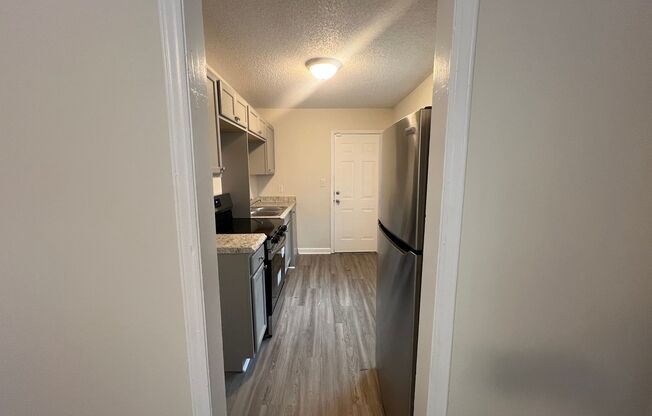 3 beds, 1 bath, $1,400