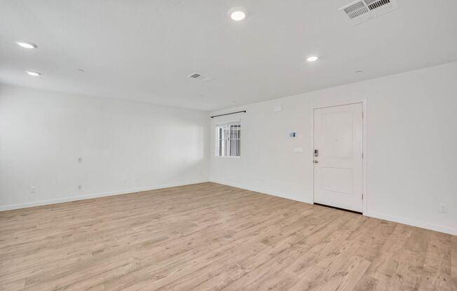 4392 Silver Cedar Ln
