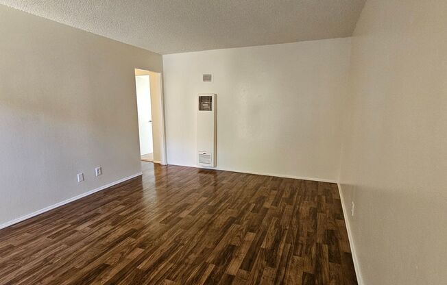 1 bed, 1 bath, $1,800, Unit 11