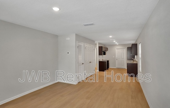 2117 MONCRIEF RD