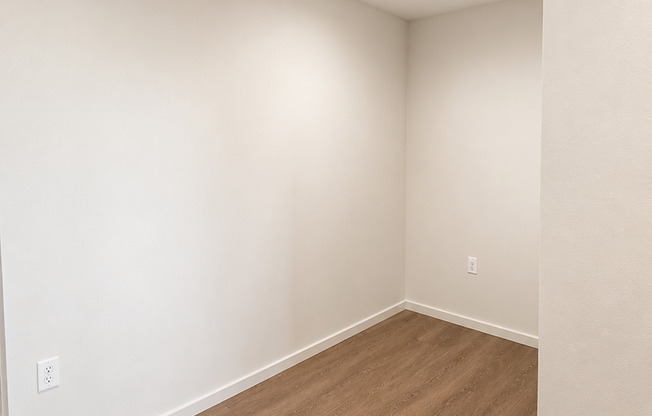 Studio, 1 bath, 175 sqft, $999, Unit 214