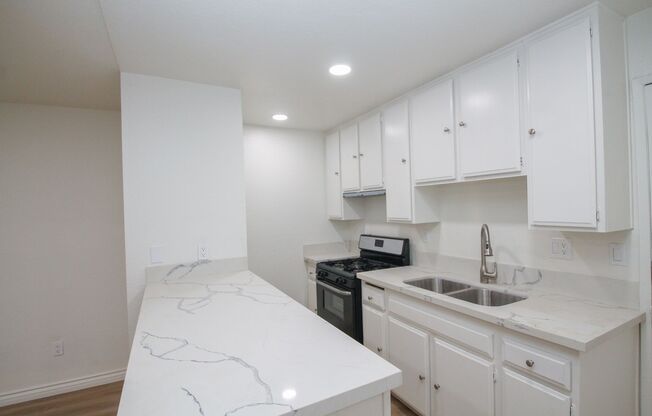 Studio, 1 bath, 472 sqft, $1,625, Unit 1