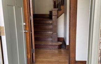 2 beds, 1 bath, 1,150 sqft, $975, Unit 1