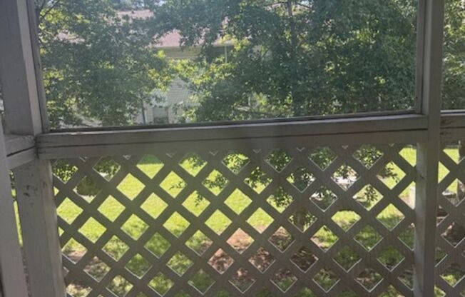 1 bed, 1 bath, 640 sqft, $990, Unit 176K