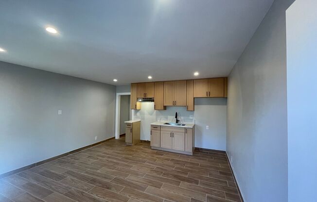 MANHATTAN LUXURY APARTMENTS LLC