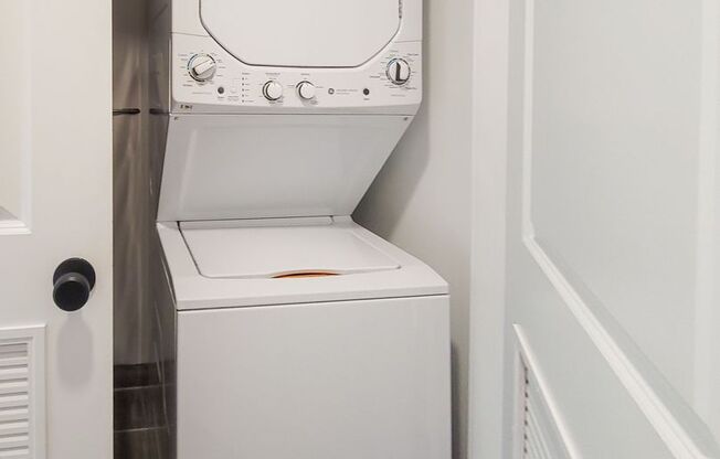 1 bed, 1 bath, 630 sqft, $2,550, Unit 2020-2C