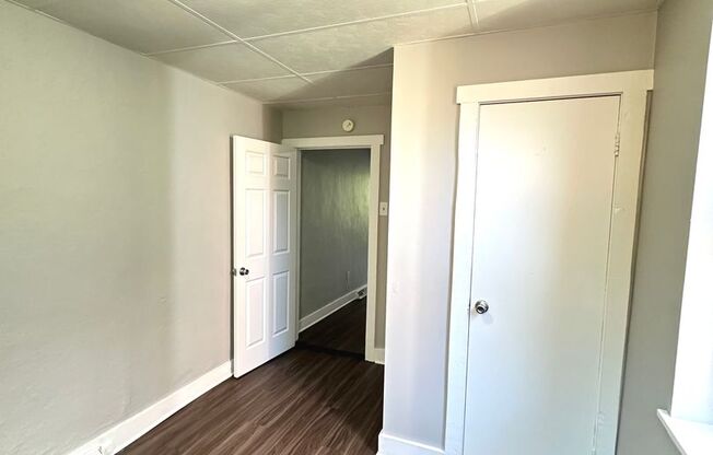 3 beds, 1 bath, $1,050, Unit #1