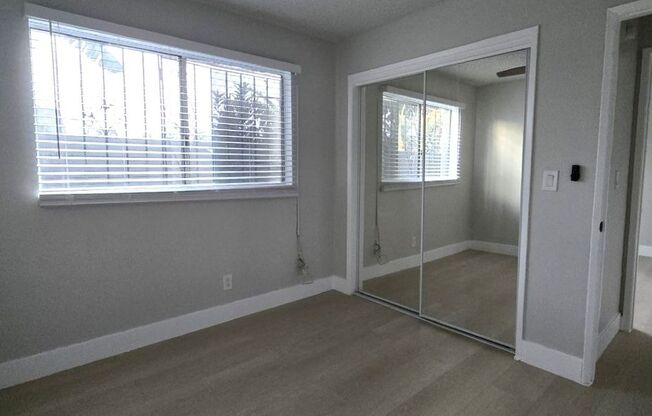 2 beds, 1 bath, $2,450, Unit 4