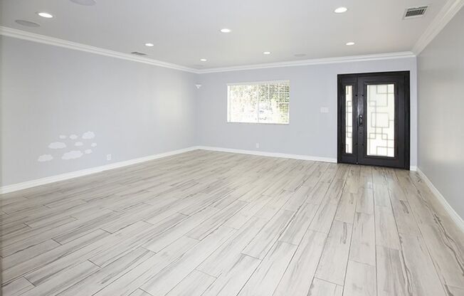 Gorgeous 3 Bedroom | 2 Bath