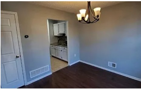 35 VAUGHAN DR
