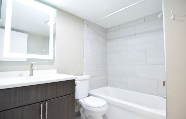 1 bed, 1 bath, 735 sqft, $1,699, Unit 3201-1