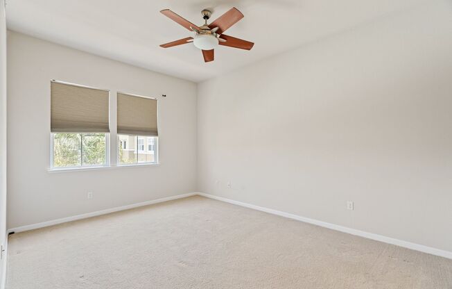 EXCLUSIVE PENTHOUSE UNIT IN MISSION TERRACE OVERLOOKS THE POOL!
