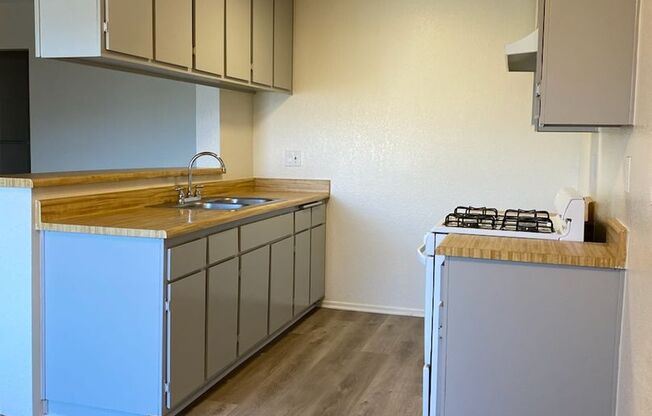 249 W ALAMEDA AVE