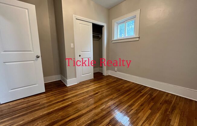 1 bed, 1 bath, $1,275, Unit D107