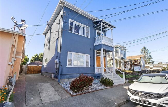 1517 Willow St - 2 Bedroom | 1 Bath | Duplex