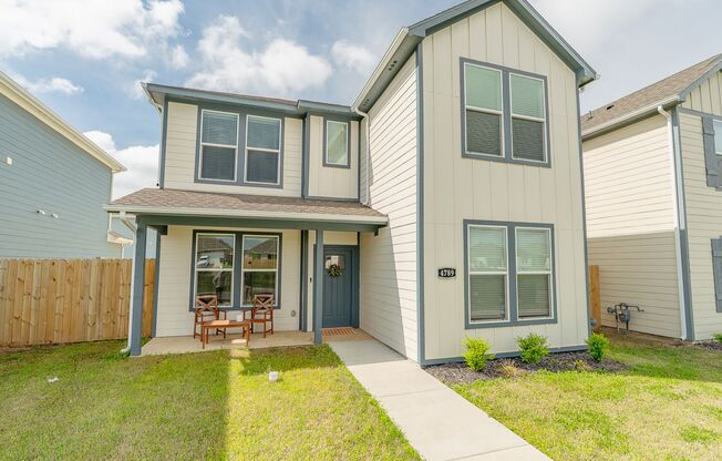 Immaculate 4-bedroom 3.5 bath Home in Fayetteville! Students Welcome!