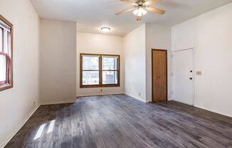 3 beds, 1 bath, $1,679, Unit 1910-12