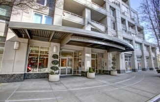 Upscale 1bd 1bath in Heart of Beltown With Hotel Like Feel!