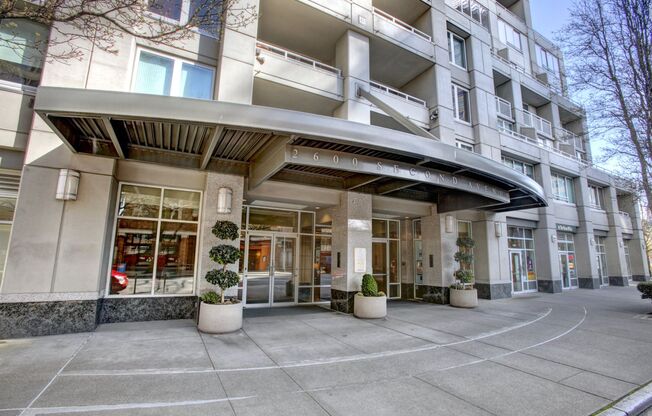 Upscale 1bd 1bath in Heart of Beltown With Hotel Like Feel!