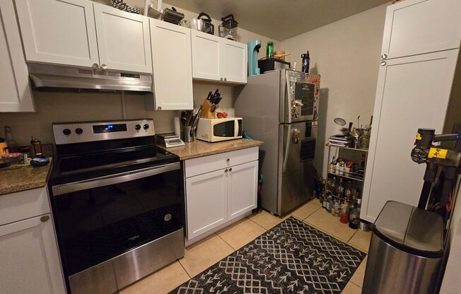 DELIGHTFUL NORTHERN LIBERTIES TOWNHOUSE AVAILABLE AUGUST 10