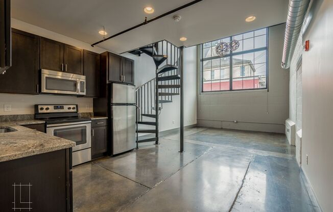1 bed, 1.5 baths, $1,625, Unit 727 N. 4th St. Apt. 139