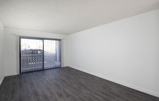 2 beds, 2 baths, $2,950, Unit 7524-A