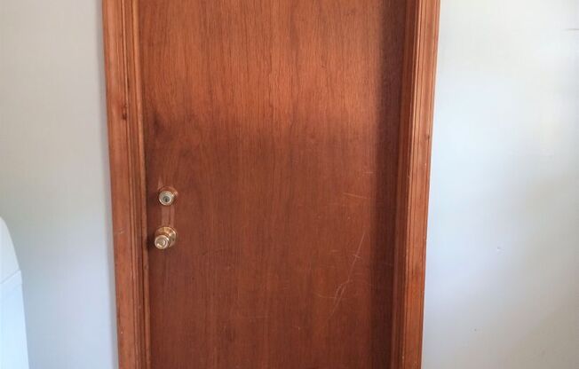 2 beds, 1 bath, 903 sqft, $1,290, Unit D-1