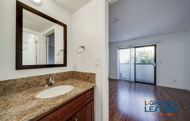 10206 INDEPENDENCE AVE