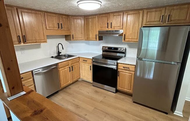 1 bed, 1 bath, 720 sqft, $1,200, Unit 709