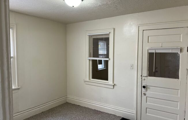 1 bed, 1 bath, $925, Unit Apt. 2