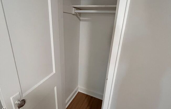 1 bed, 1 bath, $1,025, Unit 221