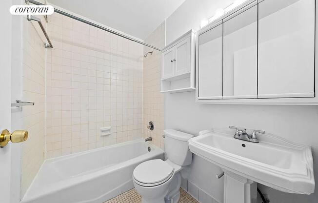 1 bed, 1 bath, $3,950, Unit 7D