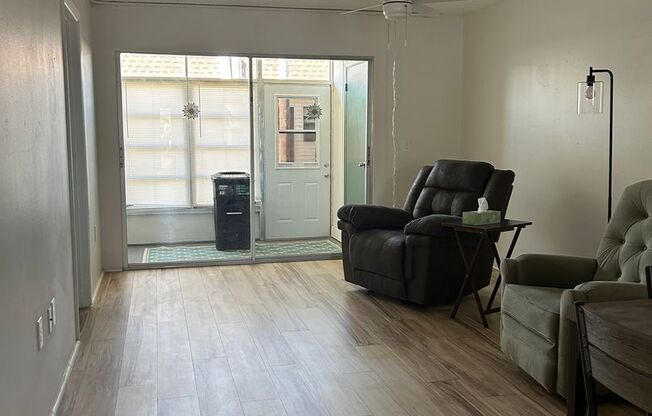 Charming 55+ Villa with Pool, Clubhouse & Covered Parking
