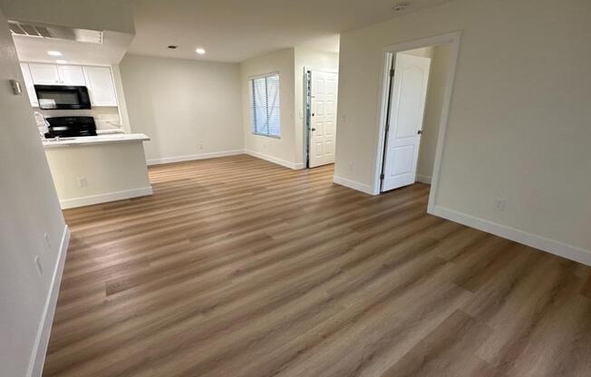 2 beds, 2 baths, 1,002 sqft, $1,500, Unit UNIT 1008