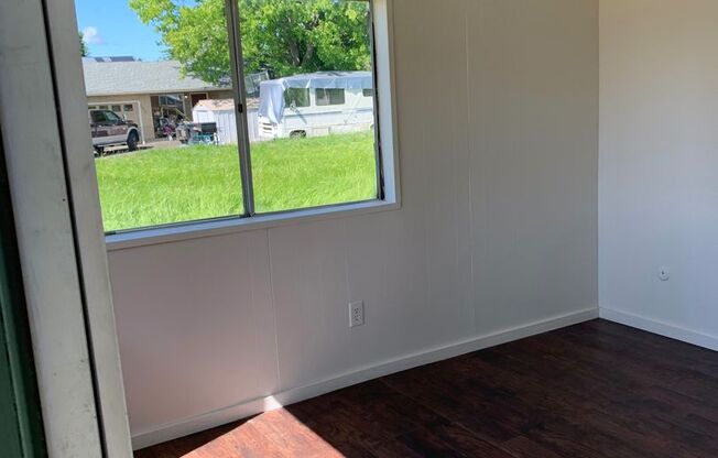 FREE FIRST MONTH'S RENT!!! Stunning 1 Bed, 1 Bath House in South Corvallis!