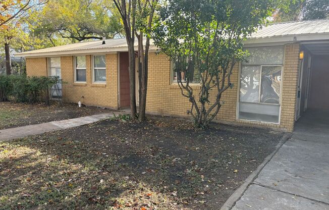 3 beds, 2 baths, $2,500