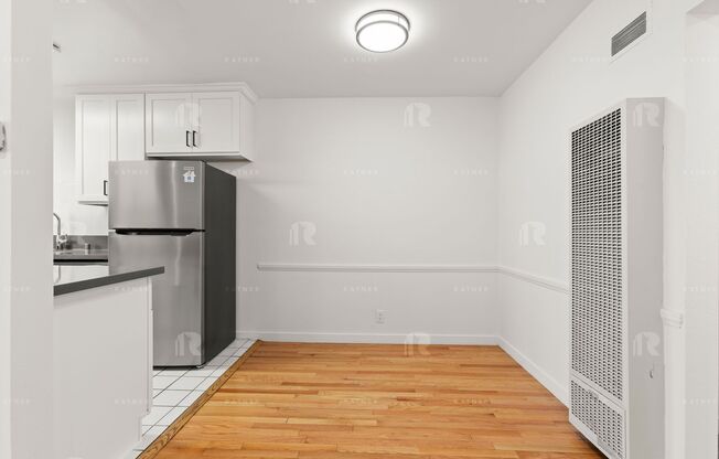 (Arely) 624 N. Hayworth Avenue