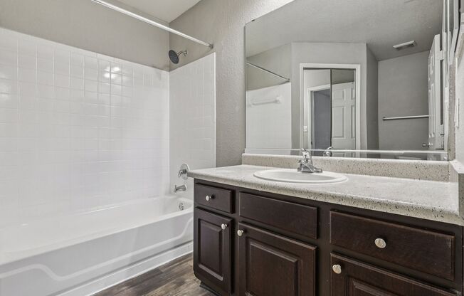 2 beds, 2 baths, 966 sqft, $1,499, Unit 07-303