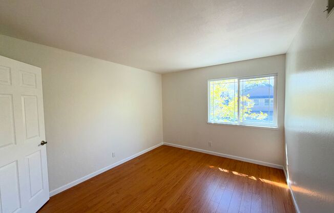 3 beds, 2.5 baths, $6,895