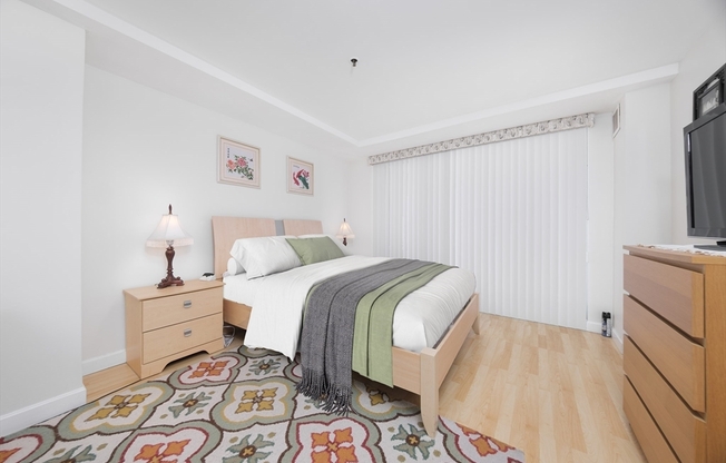2 beds, 2 baths, 1,042 sqft, $3,200, Unit 2W