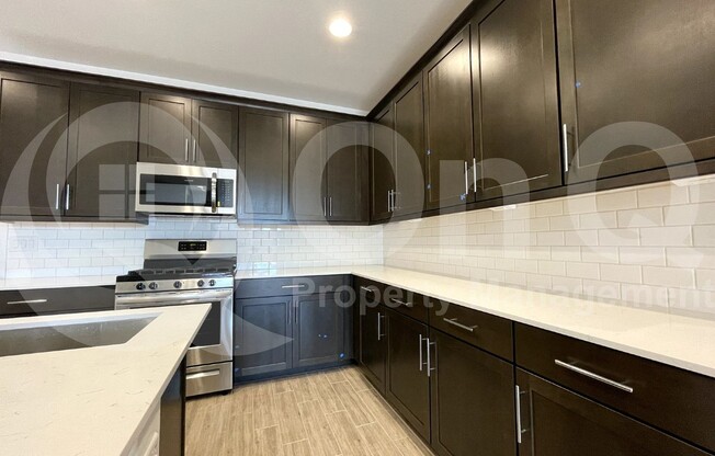 5945 N 89 DR