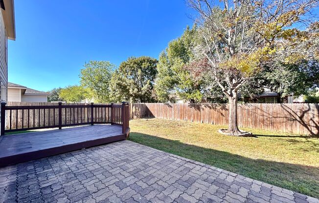 Beautiful 4-Bed Home with Open Floorplan, Game Room & Deck